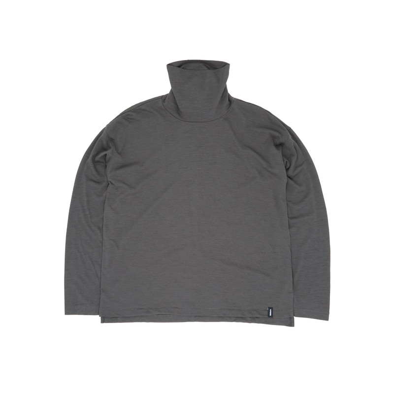 Finisterre Women's Seeker Merino High Neck Long Sleeve Tee - Raven