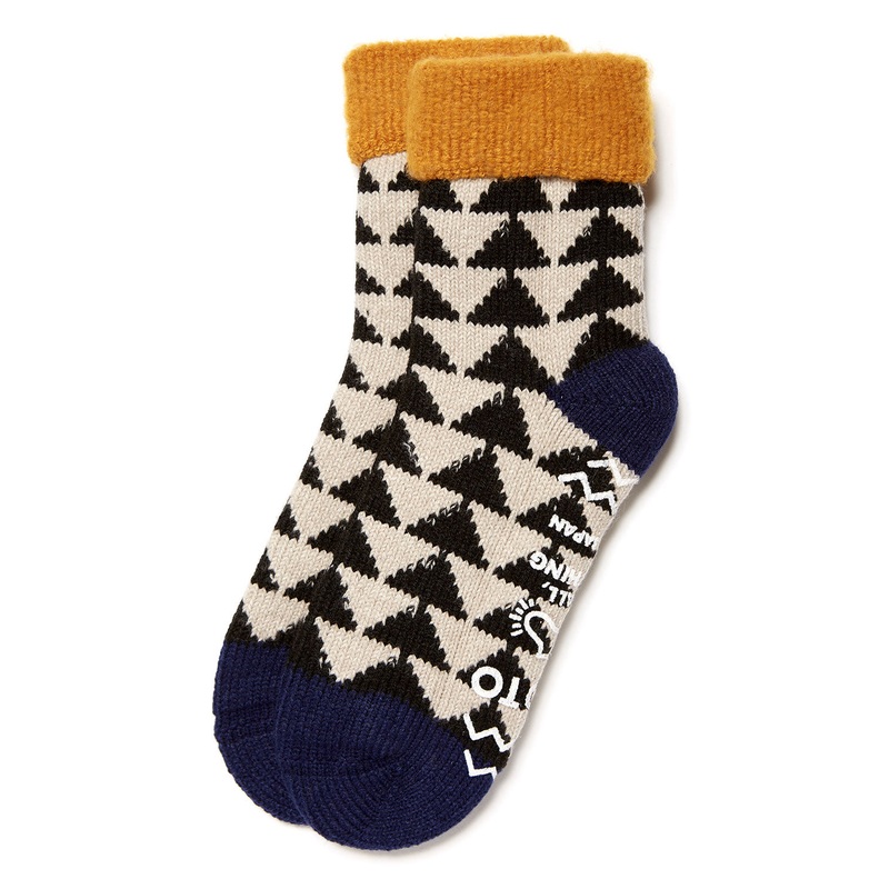 ROTOTO Comfy Room Sankaku Socks - Gold/Black/Navy