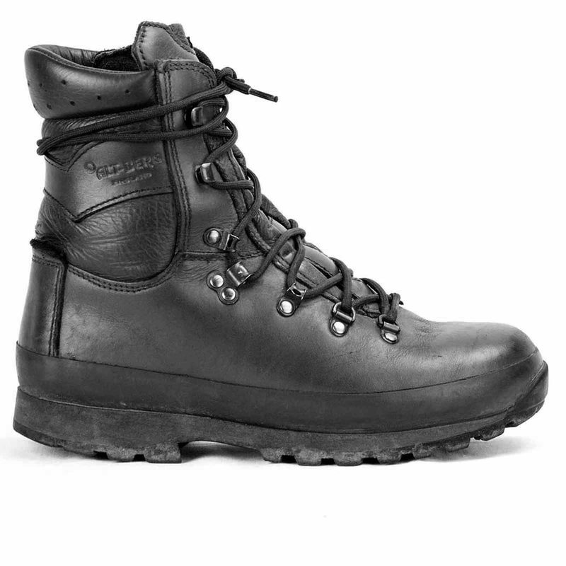 Altberg Defender Boots Black